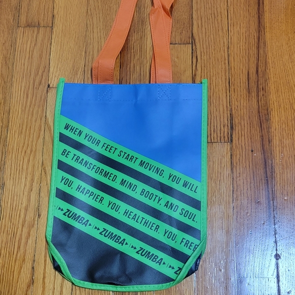 Zumba Wear All Moves Welcome Reusable Tote Lunch Bag Miami USA Worldwide - Picture 2 of 2